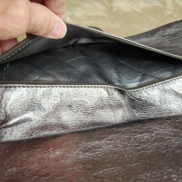 Chanel Metallic Quilted Aged Leather Reissue, Authentic - Picture 3 of 12